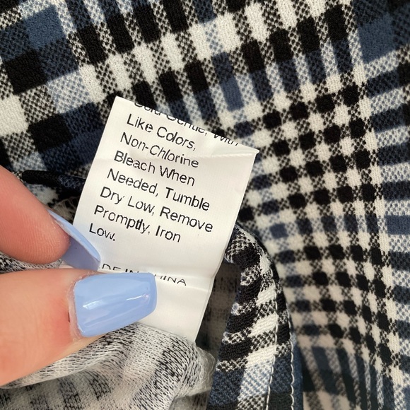 Plaid Puffer Shoulder Blouse - Picture 4 of 5